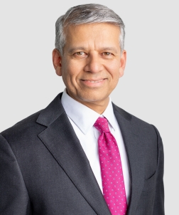 Dr. Irfan Vaziri oncologist headshot